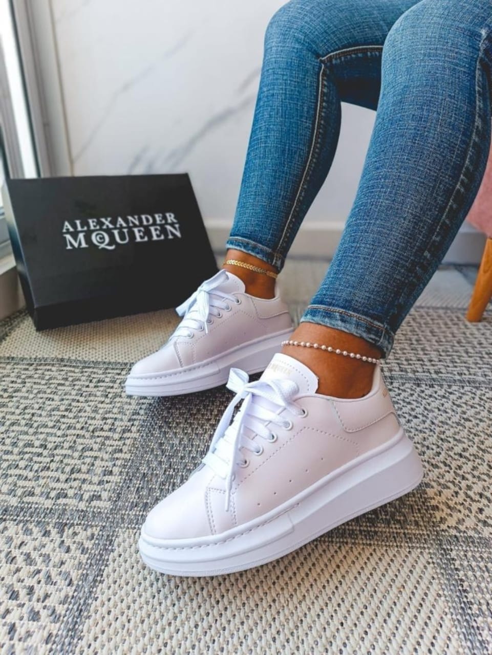 Alexander McQueen😎Blanco Mt
